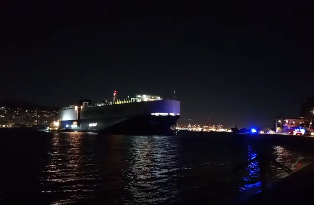 «Ασφαλείς όλοι οι επιβαίνοντες, κανένας κίνδυνος για το περιβάλλον» λέει η εταιρεία για την προσάραξη πλοίου
