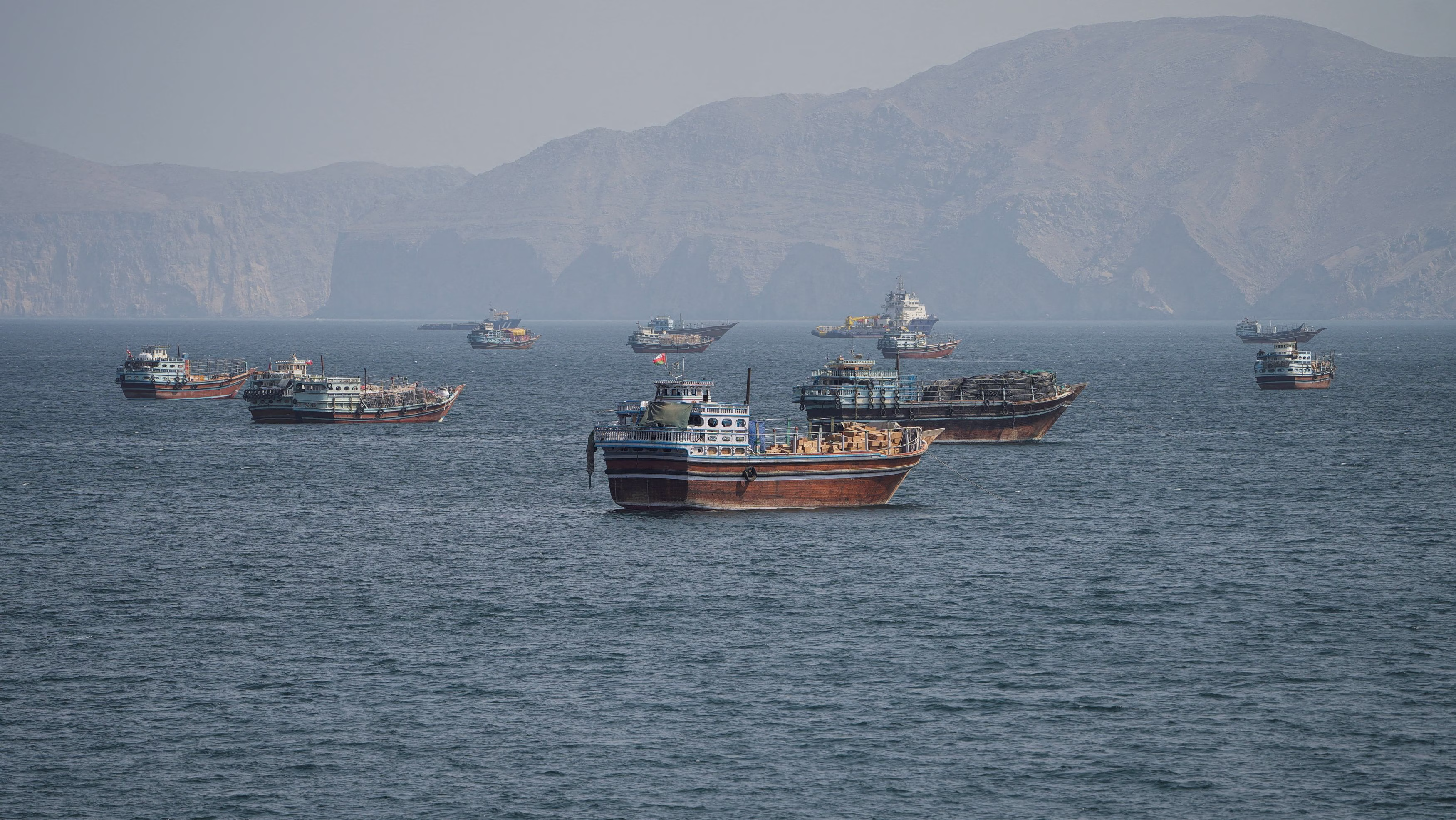 Στενά του Ορμούζ: Χτυπήθηκε LNG ελληνόκτητο πλοίο - Καλά στην υγεία τους οι 30 ναυτικοί