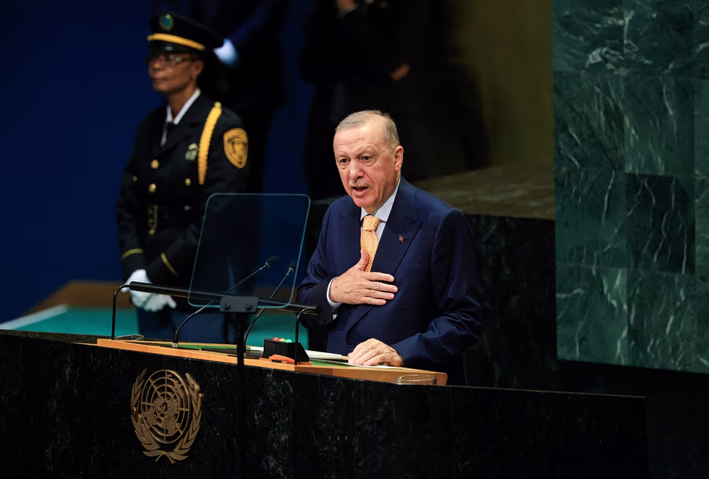 Δραματική αλλαγή πολιτικών συσχετισμών στην Τουρκία: Στον έλεγχο του Ερντογάν η Σμύρνη – Προσχώρησε στο AKP ο δήμαρχος
