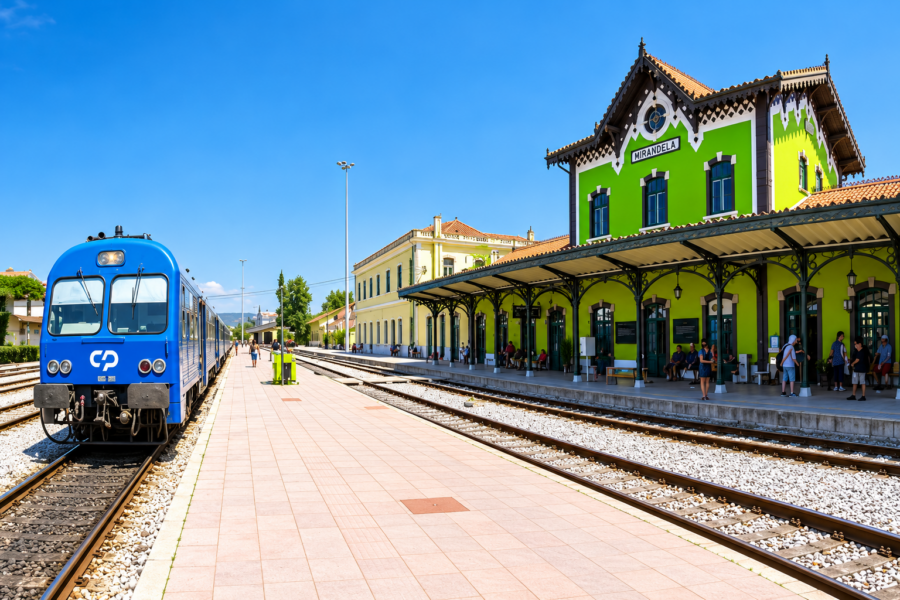 treno-volos-larisa-proastiakos