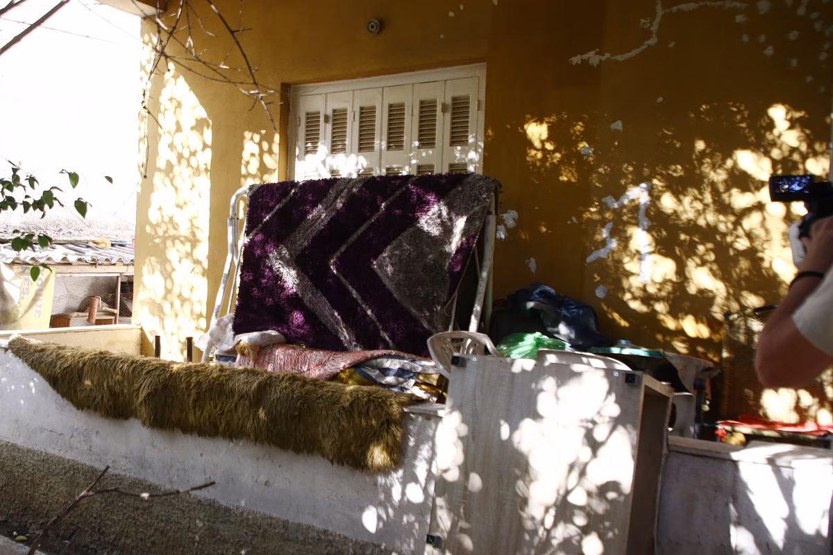 Μενίδι: Συνελήφθη για ανθρωποκτονία από πρόθεση ο 62χρονος για τον θάνατο της 89χρονης μητέρας του