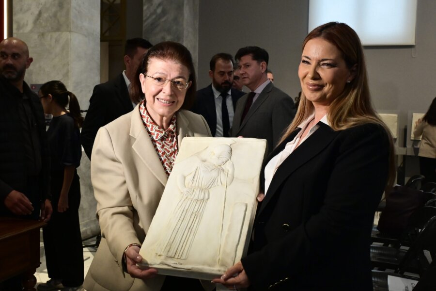 [390283] ΤΕΛΕΤΗ ΠΑΡΑΔΟΣΗΣ ΑΡΧΑΙΩΝ ΕΛΛΗΝΙΚΩΝ ΑΝΤΙΚΕΙΜΕΝΩΝ ΠΟΥ ΕΠΙΣΤΡΕΦΟΝΤΑΙ ΣΤΟ ΕΛΛΗΝΙΚΟ ΚΡΑΤΟΣ ΑΠΟ ΤΟ ΚΡΑΤΟΣ ΤΟΥ ΙΣΡΑΗΛ  (ΜΙΧΑΛΗΣ ΠΑΠΑΝΙΚΟΛΑΟΥ / EUROKINISSI)
