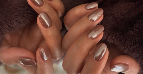 Ξεχνάμε για λίγο τα glazed nails: Τα silk nails είναι η νέα μας εμμονή στο μανικιούρ