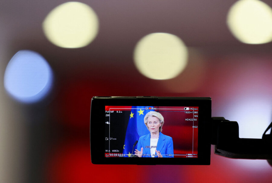 Σκληρά μέτρα για τη μετανάστευση ζητά η Ούρσουλα φον ντερ Λάιεν – Επιστολή στους «27»