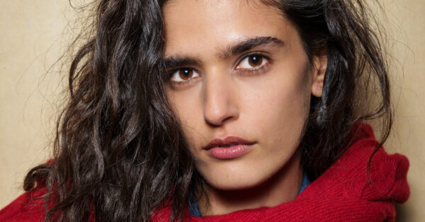 Wavy Hair: Δέκα tip για λιγότερο φριζάρισμα και τέλειους κυματισμούς