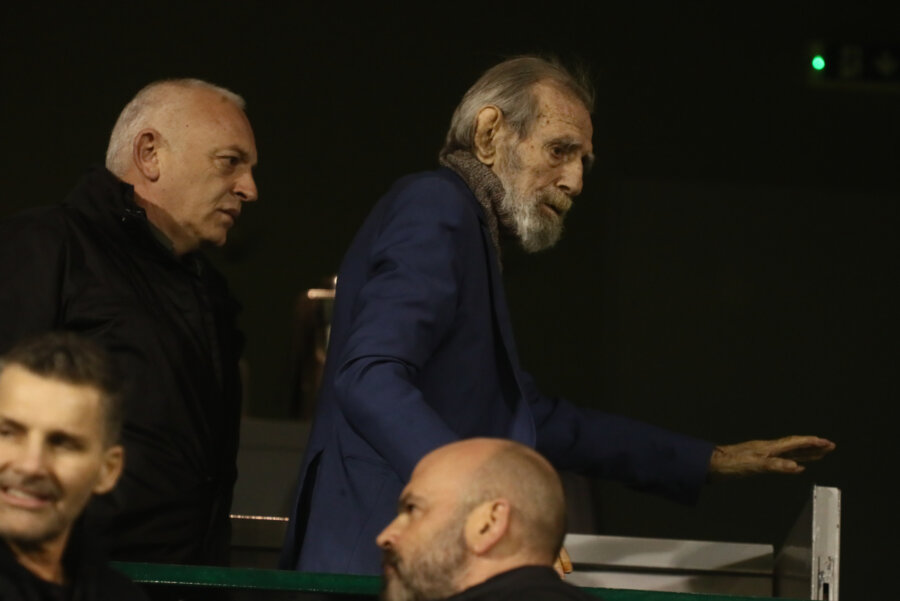 ΚΑΕ Ολυμπιακός: «Θλίψη για την απώλεια του Γιώργου Βαρδινογιάννη»