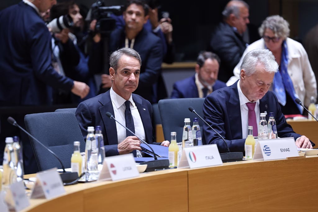 Μητσοτάκης: «Δεν θα τινάξουμε την μπάνκα στον αέρα ενόψει εκλογών» – Σύνοδος χωρίς «λευκό καπνό»