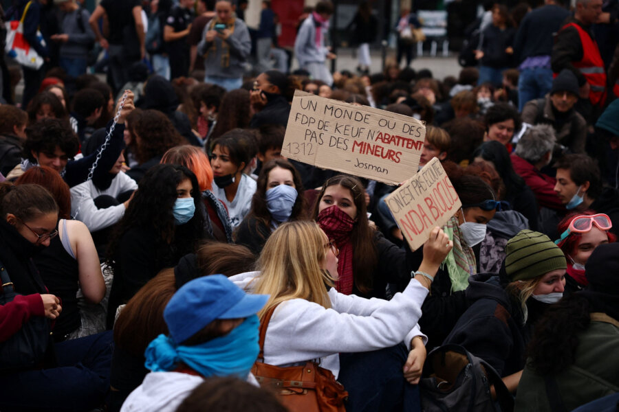 Γαλλία: Έρευνα για τη βία από αστυνομικούς - Κατηγορούνται ότι προκάλεσαν «τραύματα πολέμου» σε εφήβους