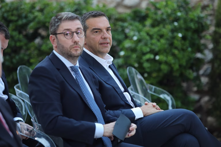 Προσωπική επίθεση στον Αλέξη Τσίπρα από το ΠΑΣΟΚ – «Το ‘νέο’ που είναι πιο παλιό και από το παλιό»