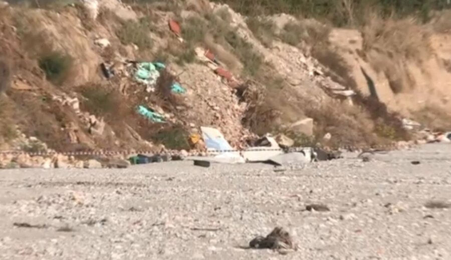 Τα σενάρια που εξετάζονται για τη συντριβή του αεροσκάφους στην Πιερία