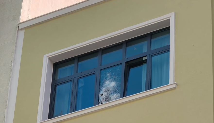Ομόνοια: «Βοήθεια, βοήθεια» φώναζε ο άνδρας πριν πέσει στο κενό από τον τέταρτο όροφο ξενοδοχείου