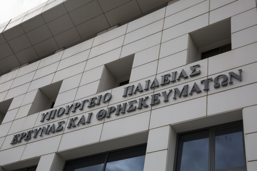 Πώς έφτασε η ΔΟΑ στην αγωγή κατά του υπουργείου Παιδείας - Δεν απάντησε καν στην εξώδικη δήλωση της