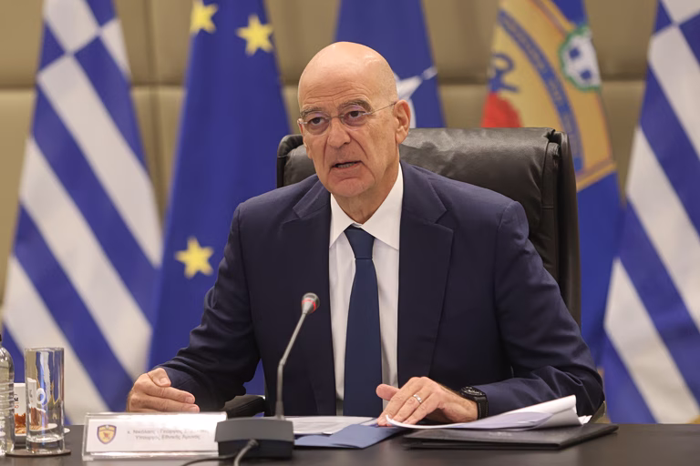 Δένδιας