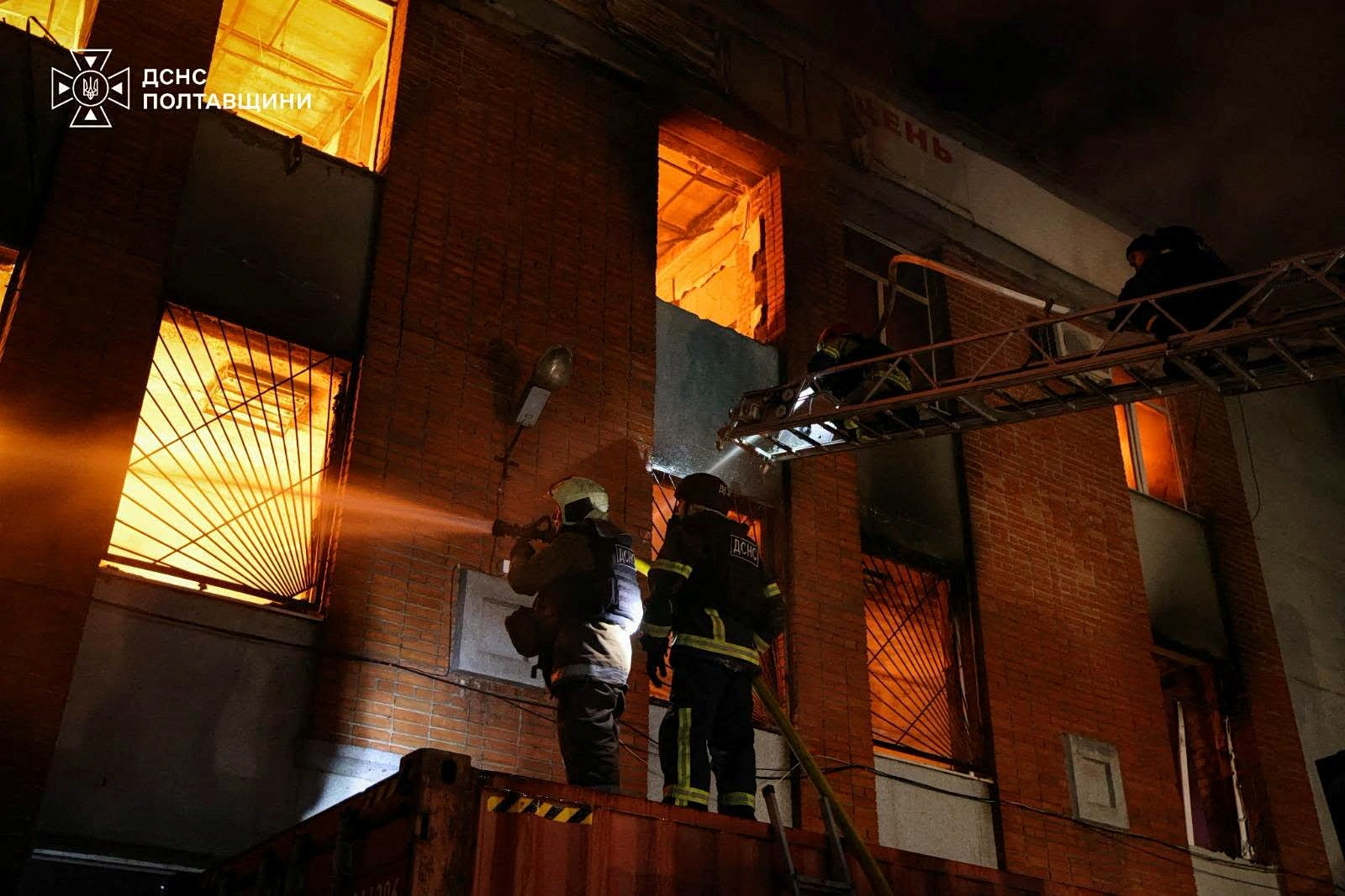 Η Ρωσία έπληξε φορτηγό πλοίο και υποσταθμό ηλεκτρικής ενέργειας στην Ουκρανία - Στη Μόσχα ο Γουίτκοφ