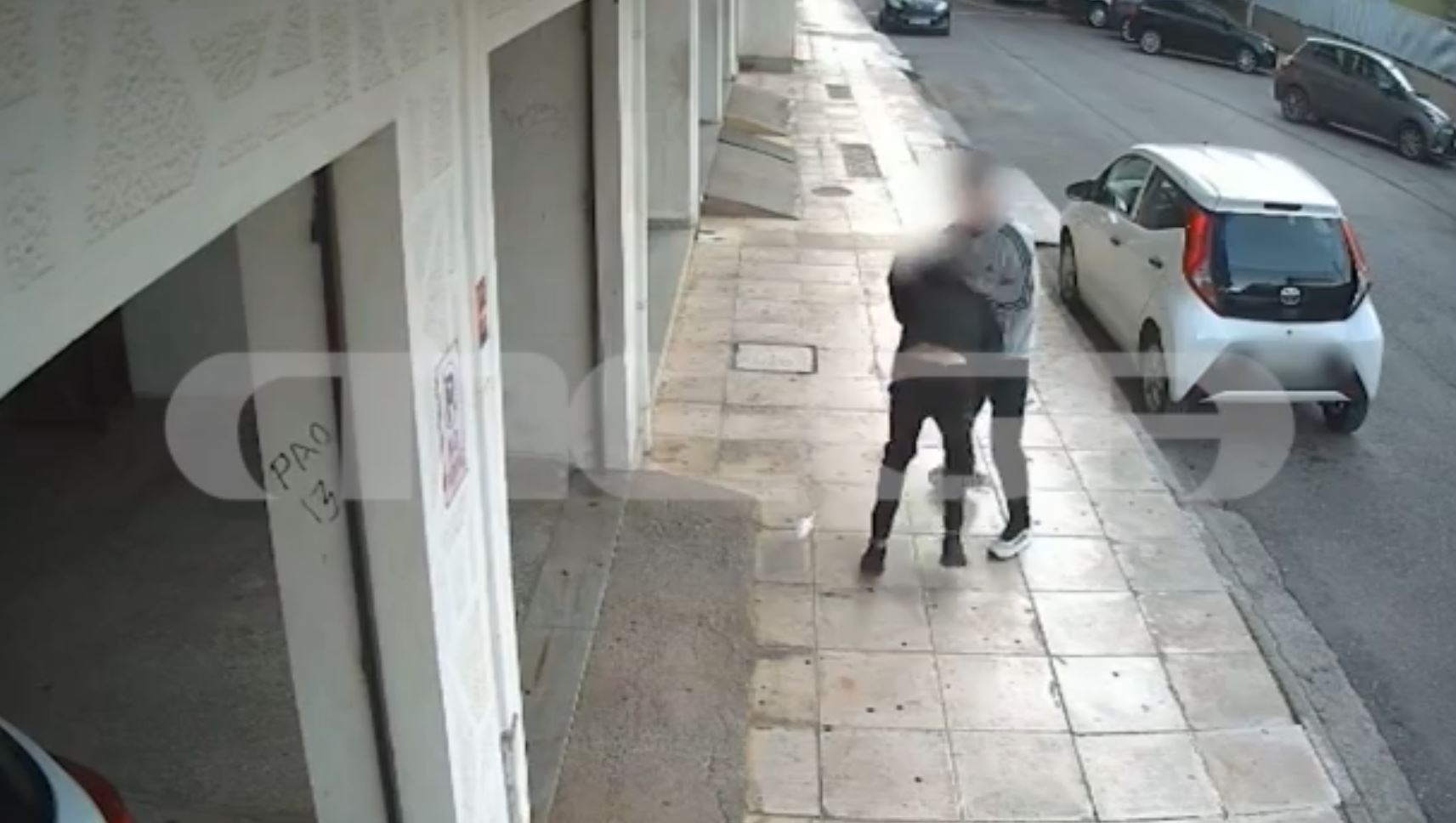 Καλαμάτα: Άγριος ξυλοδαρμός 17χρονου από συνομήλικό του - Βίντεο ντοκουμέντο