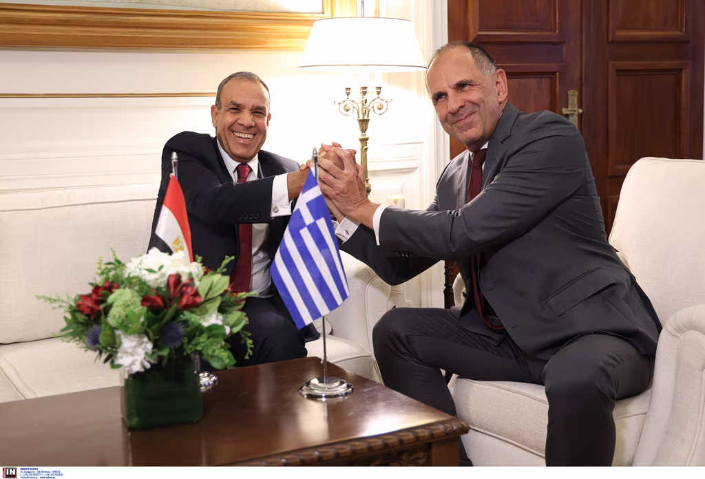 Ελλάδα και Αίγυπτος ξεκινούν συζητήσεις για την επέκταση της οριοθέτησης ΑΟΖ
