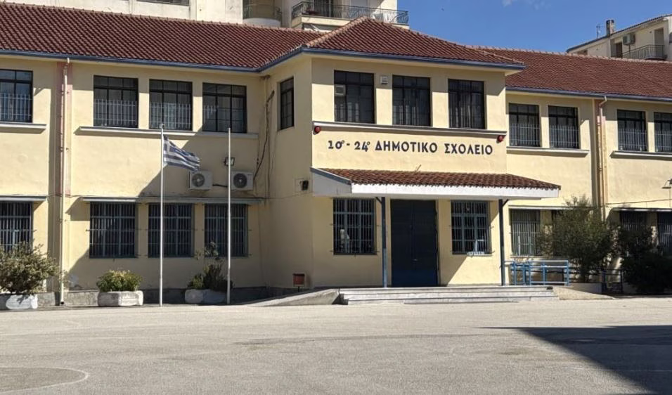 Σέρρες: Έπεσαν σοβάδες σε δημοτικό σχολείο – Με τηλεκπαίδευση την Παρασκευή και τη Δευτέρα τα μαθήματα