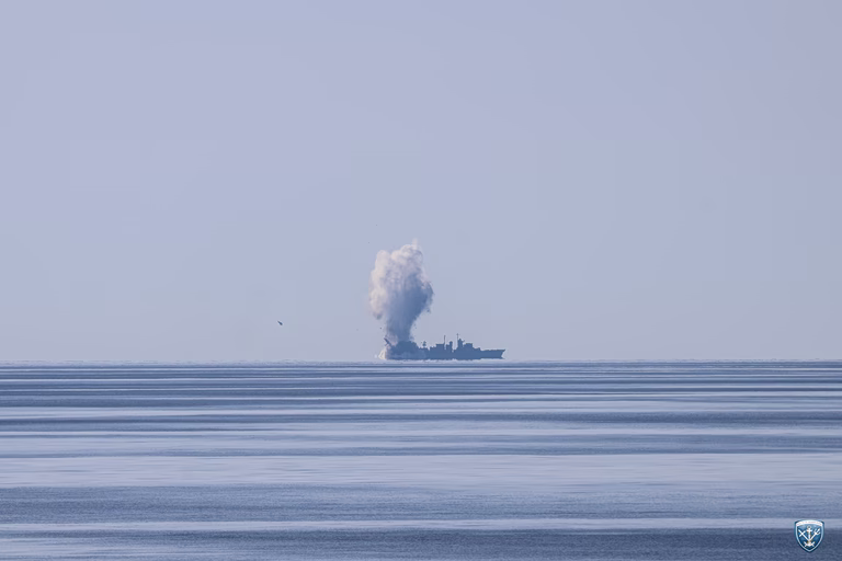 Κοινές βολές SPIKE NLOS από το Πολεμικό Ναυτικό και το Ισραηλινό Ναυτικό υπό το βλέμμα του Χούπη