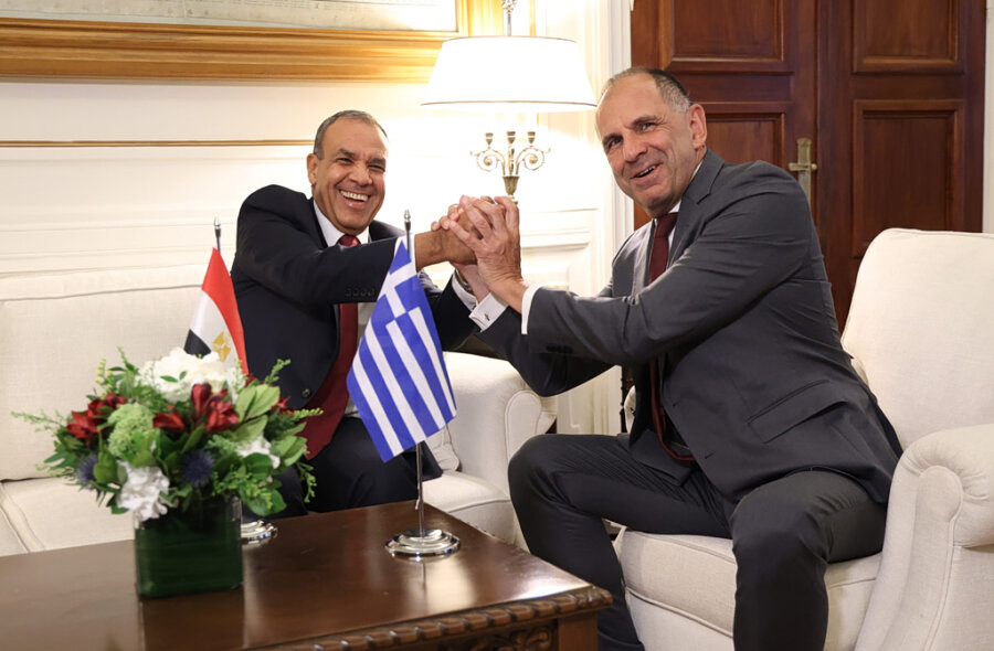 Ελλάδα και Αίγυπτος ξεκινούν συζητήσεις για επέκταση οριοθέτησης ΑΟΖ