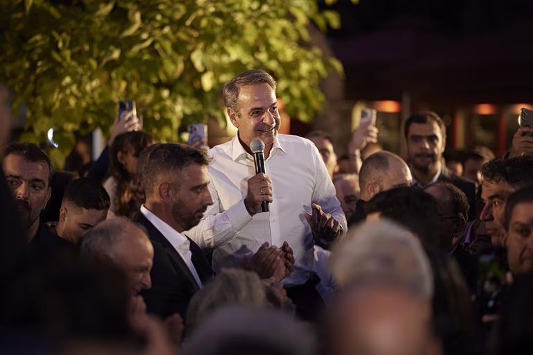 Ξανά «αυτοδυναμία ή χάος», «μονοπώλιο» στην ασφάλεια και «εισαγόμενη» ακρίβεια από Μητσοτάκη – Τι είπε στα Βριλήσσια