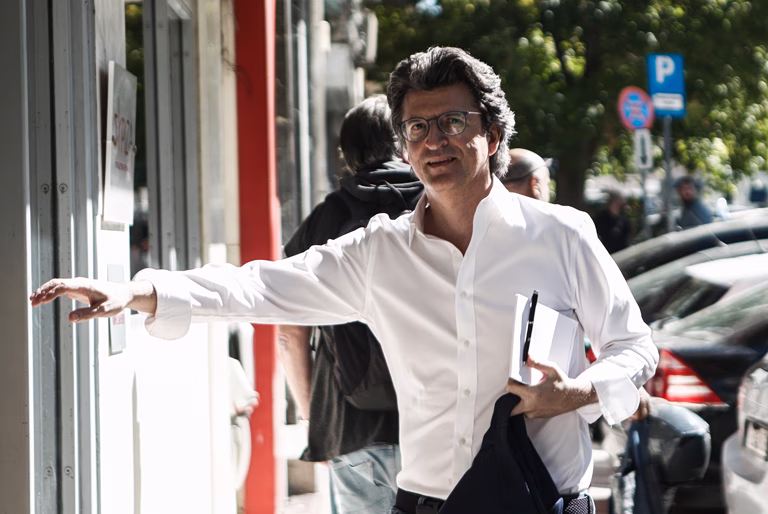 Παπαγεωργίου (ΕΛΑΣ): «Η αδράνεια και η επικοινωνιακή διπλωματία της Κυβέρνησης οδηγούν σε εθνικές ήττες»