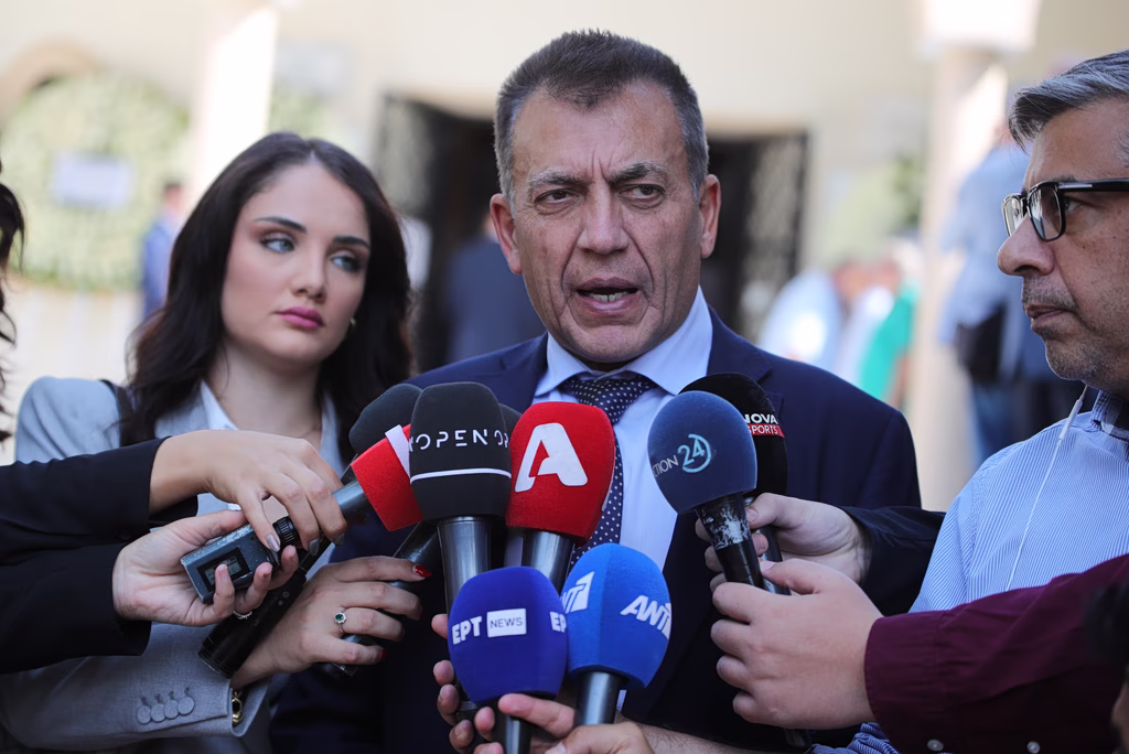 Basketgate – Βρούτσης: «Έχει ανοίξει μία βαθιά πληγή, το κράτος θα κάνει αυτό που πρέπει» – Στόχος να μη διακοπούν οι αγώνες