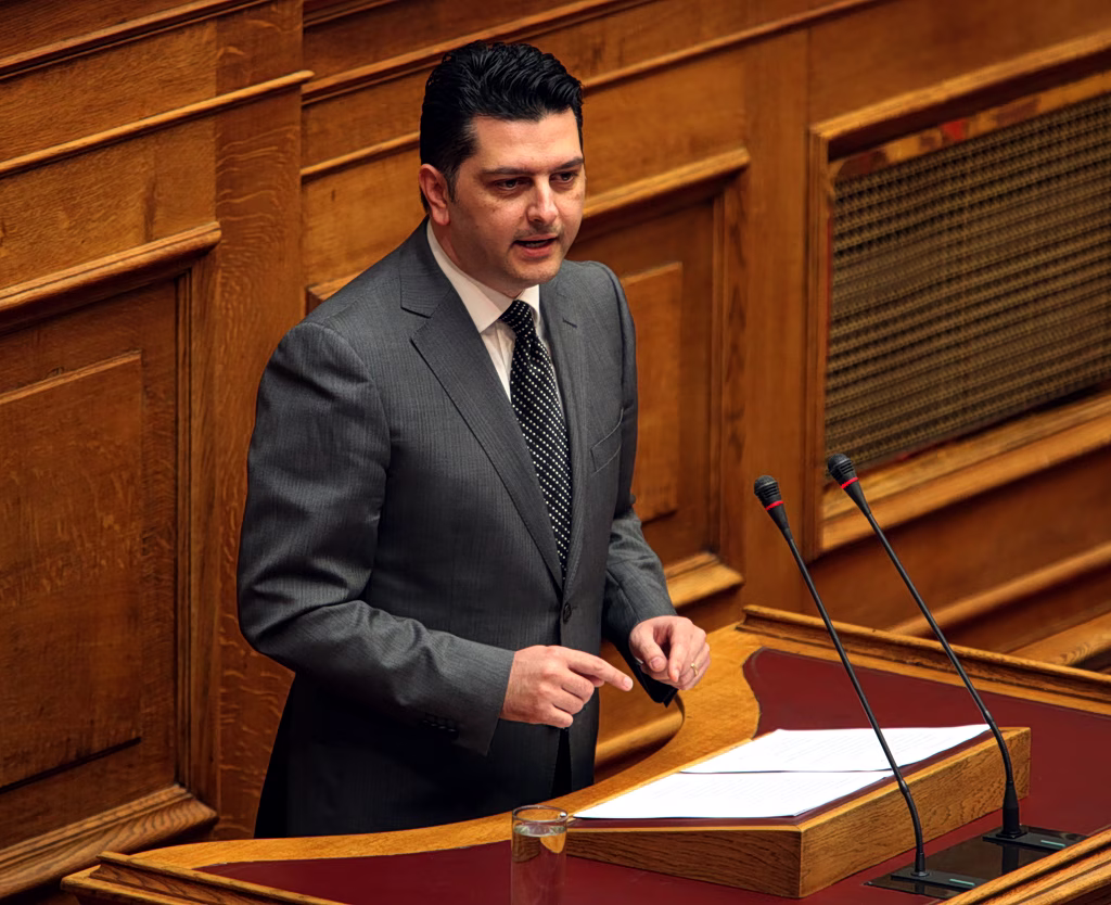Αποχώρηση Μπεκίρη από το γραφείο του πρωθυπουργού – «Τα υπόλοιπα στα δικαστήρια»