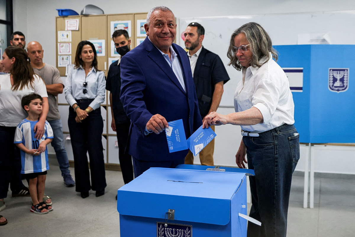 Άιζενκοτ: Κάλεσε τους ψηφοφόρους να εκδιώξουν από την εξουσία «τη χειρότερη κυβέρνηση» στην ιστορία του Ισραήλ