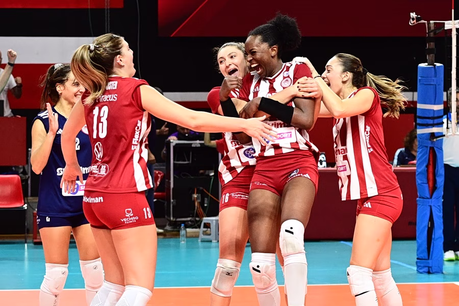 Ολυμπιακός – Μπενφίκα 3-2 σετ: Μεγάλη ανατροπή για τις ερυθρόλευκες και τώρα στην Πορτογαλία για την πρόκριση