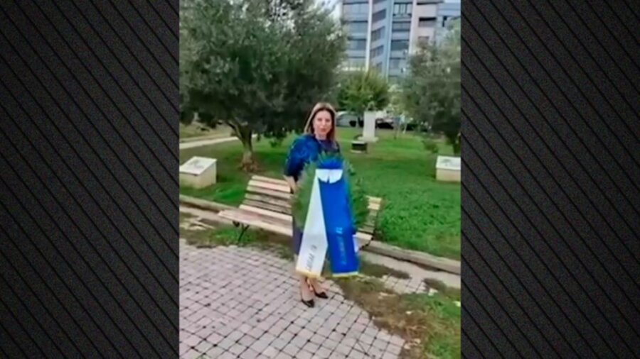 Η Καρυστιανού κατέθεσε μόνη της στεφάνι στο Πάρκο Αθλητικής Φιλίας στη Θεσσαλονίκη