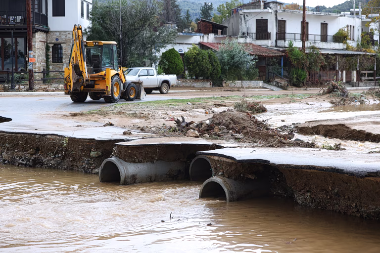 Αυτοψία της ΕΛΑΣ στο Πήλιο: Καταγγέλλει κακοτεχνίες και εγκατάλειψη τρία χρόνια μετά τον φονικό Daniel