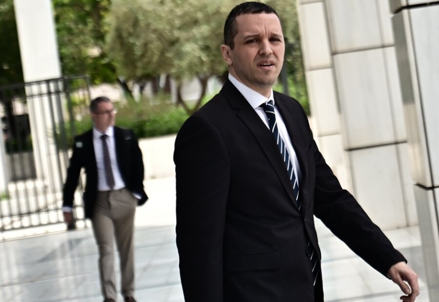 Πονοκέφαλος στην Κατεχάκη για τη δράση του Κασιδιάρη